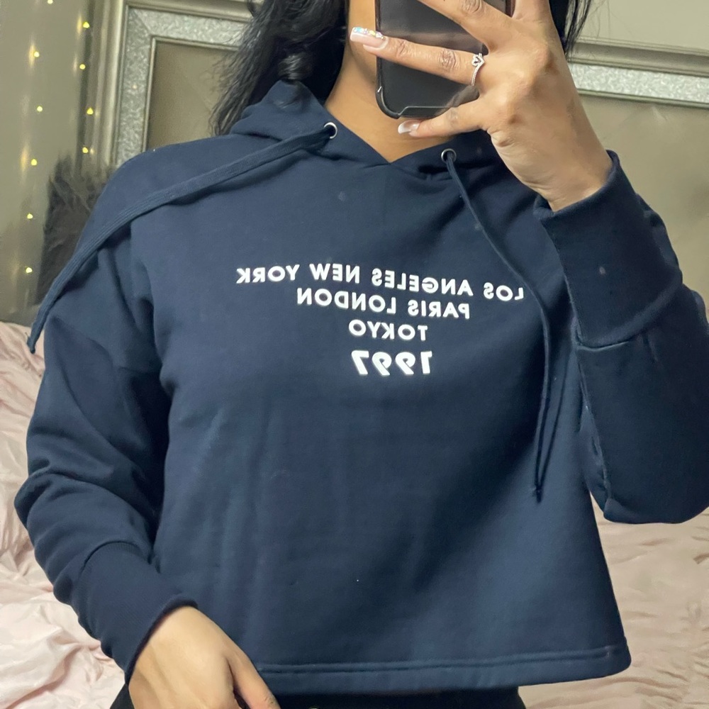cropped hoodie